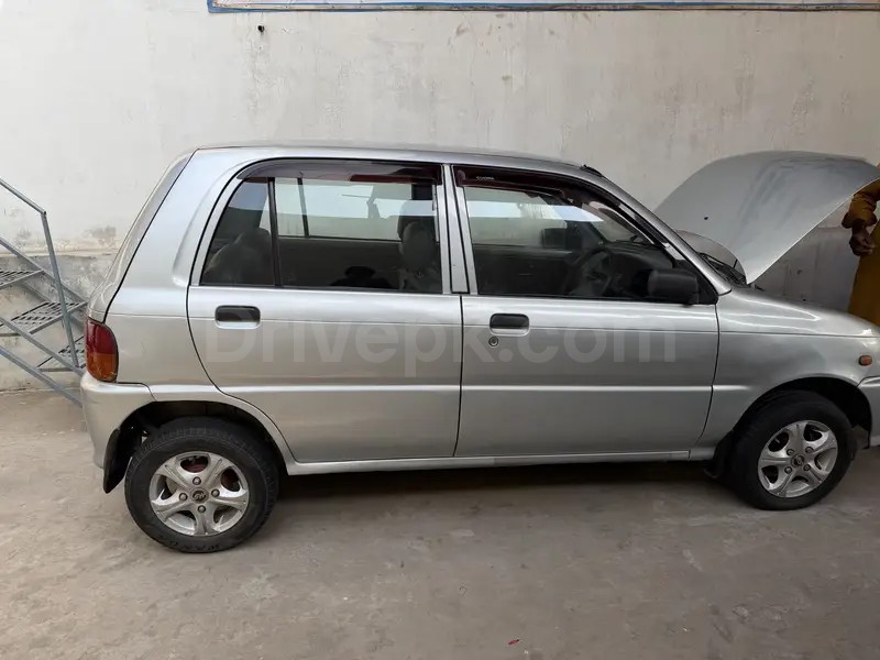 Daihatsu Cuore 2005