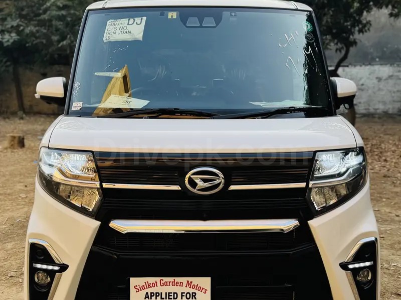 Daihatsu Tanto 2022