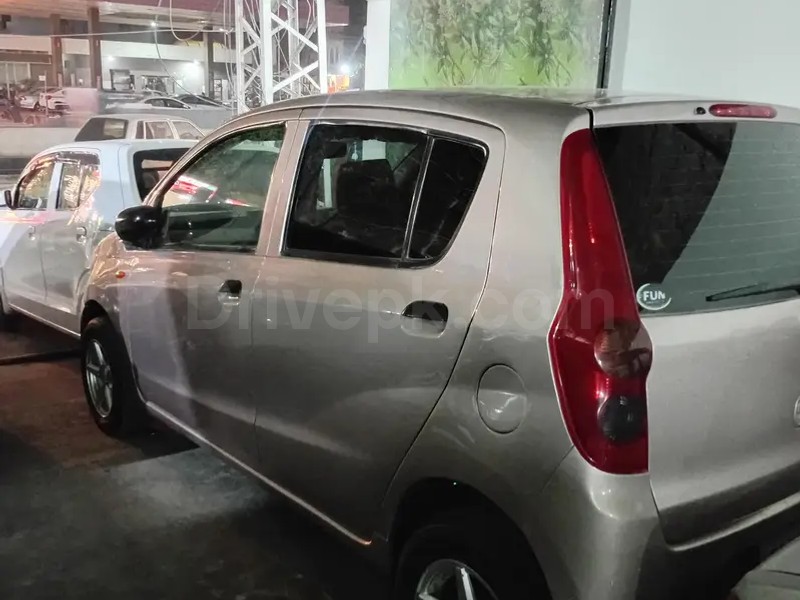 Daihatsu Mira 2012