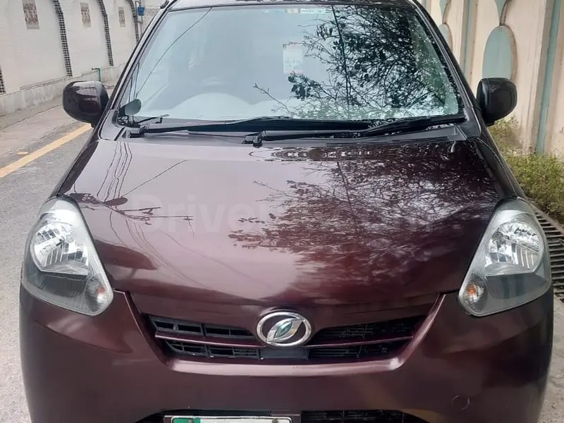 Daihatsu Mira 2012