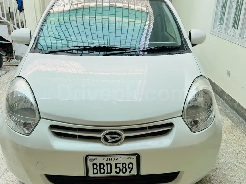 Daihatsu Boon 2012