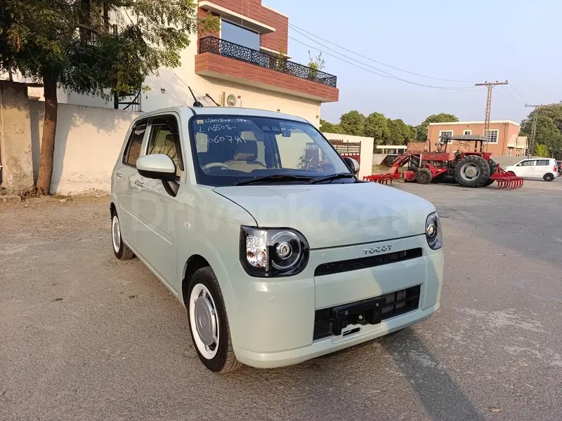 Daihatsu Mira 2023