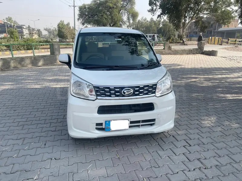 Daihatsu Move 2015
