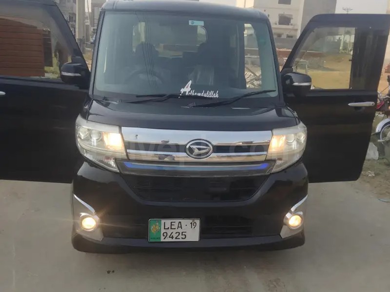 Daihatsu Tanto 2015