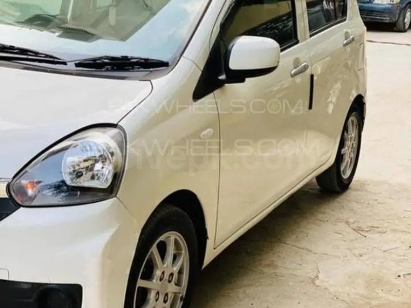 Daihatsu Mira 2015