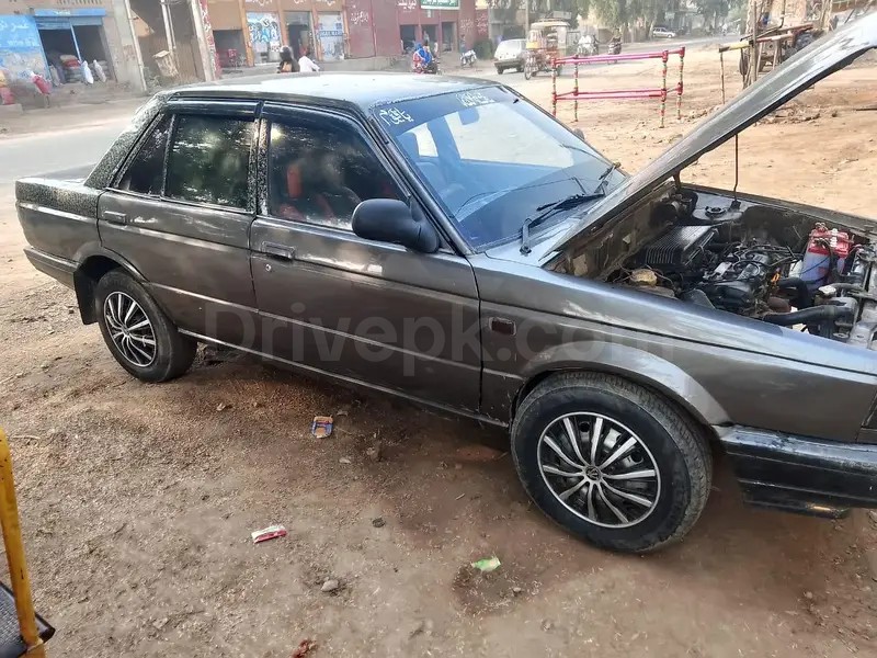 Nissan Sunny 1987