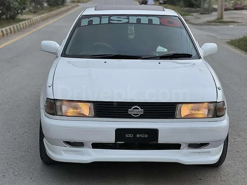 Nissan Sunny 1990
