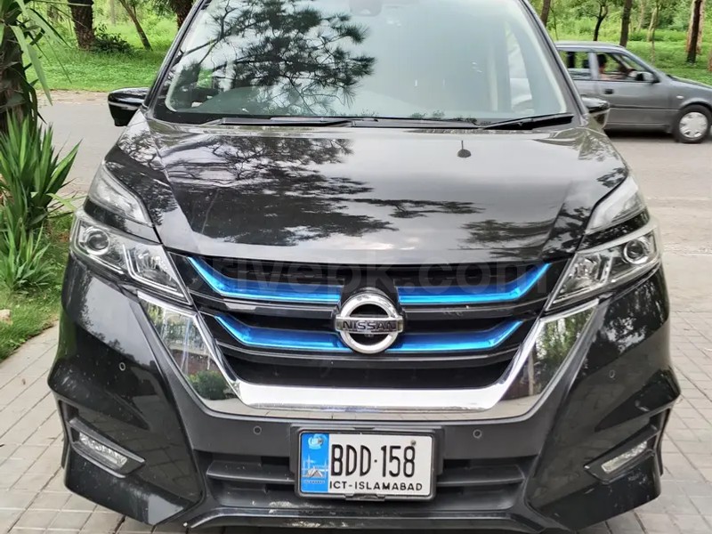 Nissan Serena 2018