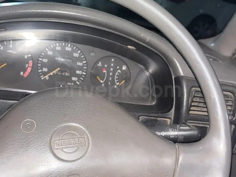 Nissan Sunny 1994