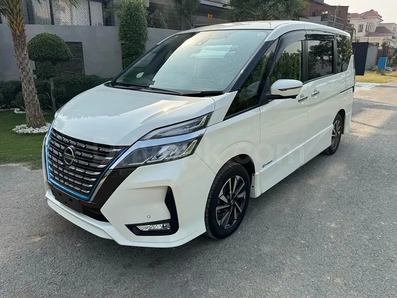 Nissan Serena 2020