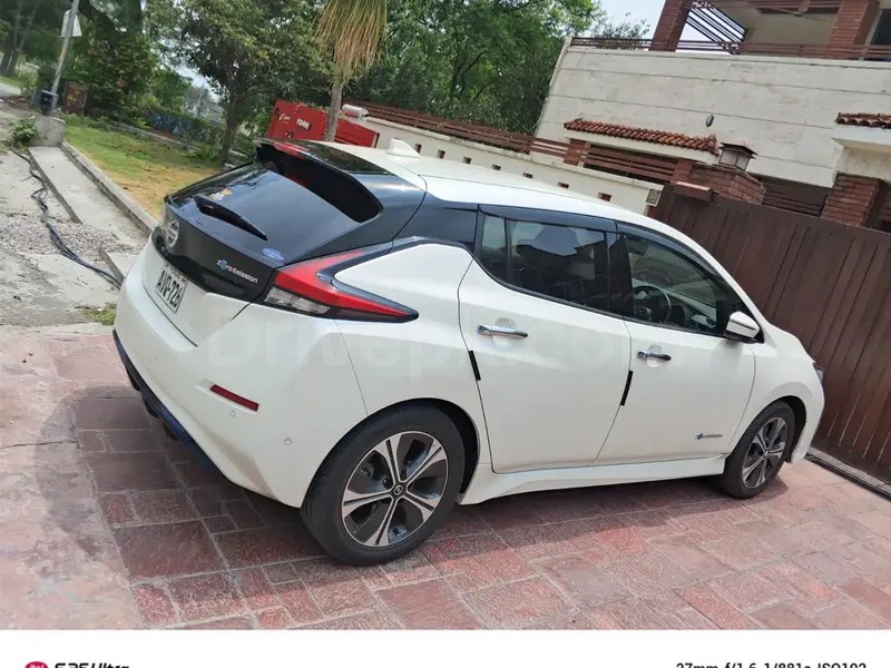 Nissan Leaf 2021