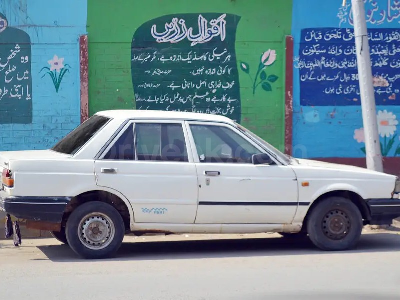Nissan Sunny 1988