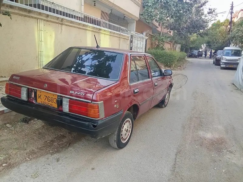 Nissan Sunny 1986