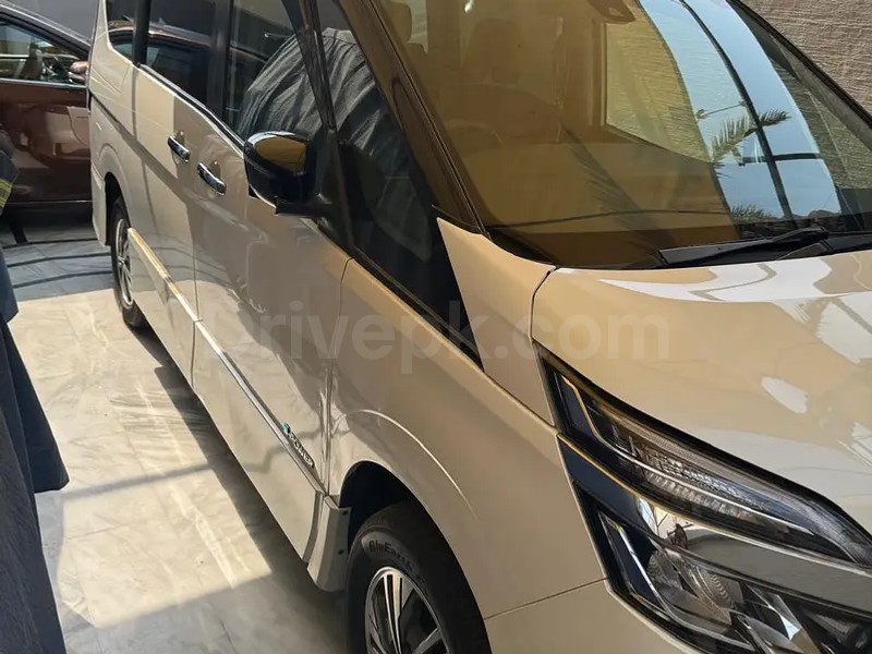 Nissan Serena 2019