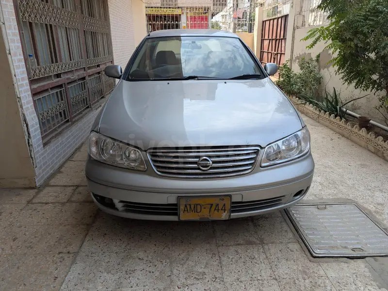 Nissan Sunny 2006
