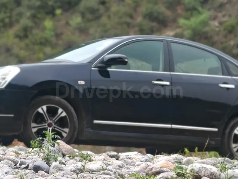 Nissan Blue Bird 2006