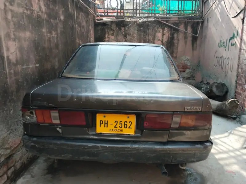 Nissan Sunny 1993