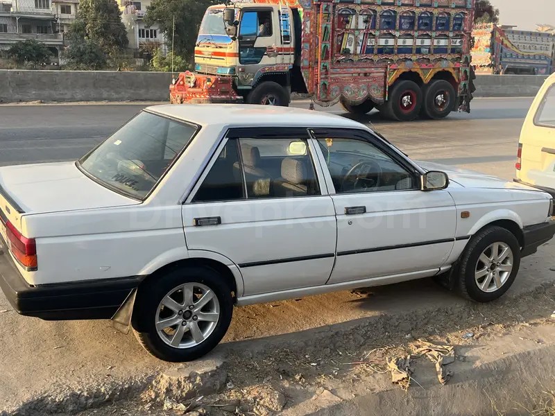 Nissan Sunny 1989