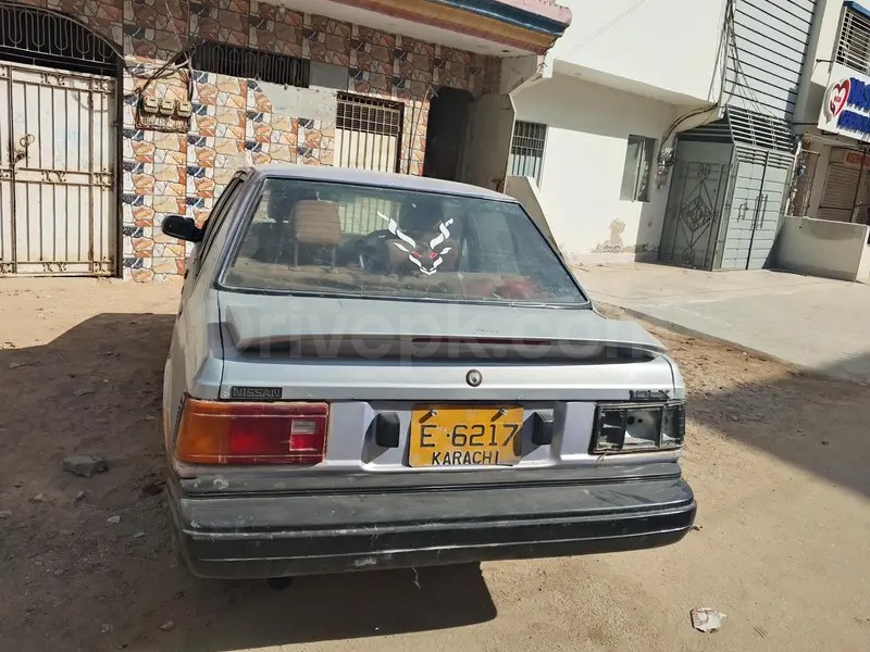 Nissan Sunny 1982