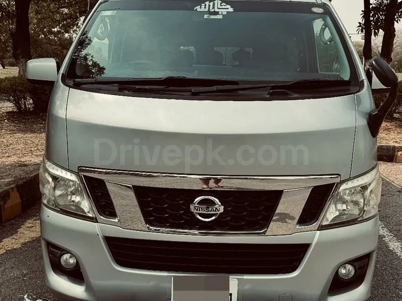 Nissan Caravan 2013