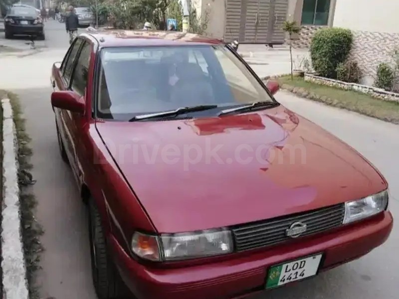 Nissan Sunny 1990
