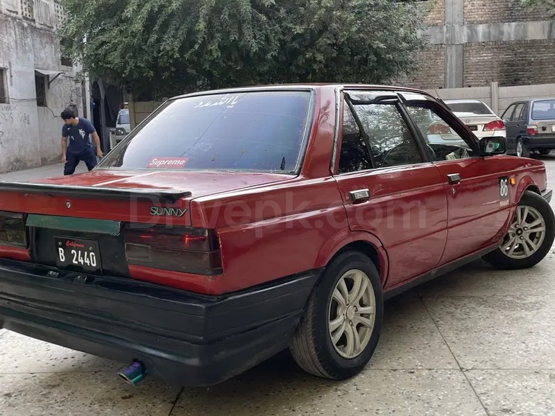 Nissan Sunny 1987