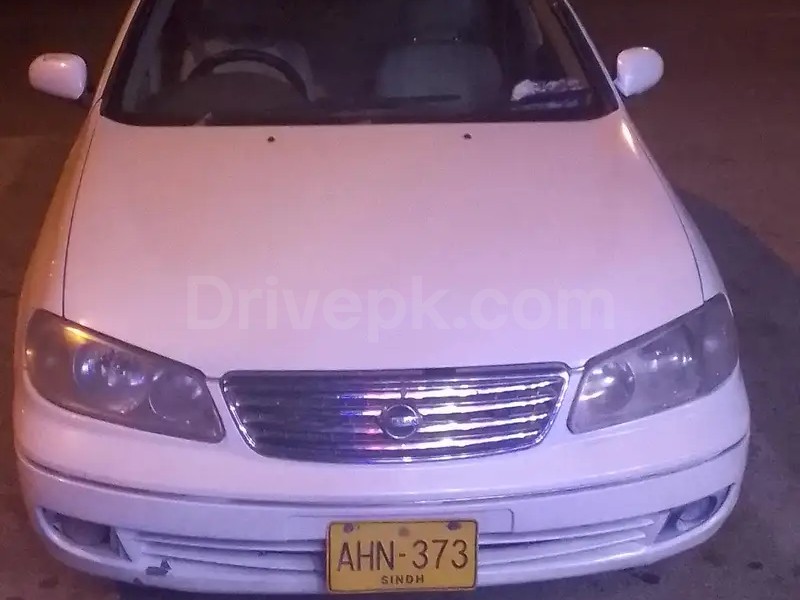 Nissan Sunny 2005