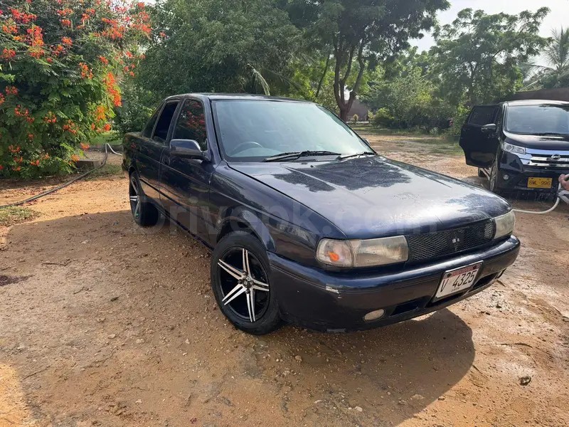 Nissan Sunny 1993