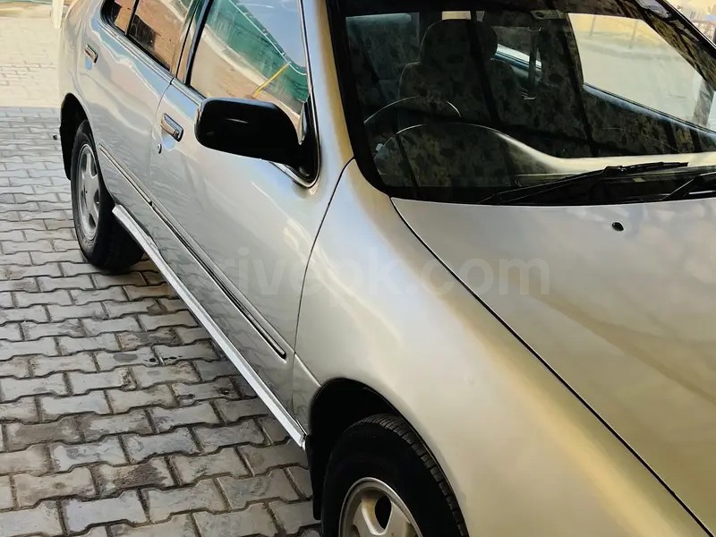 Nissan Sunny 1997