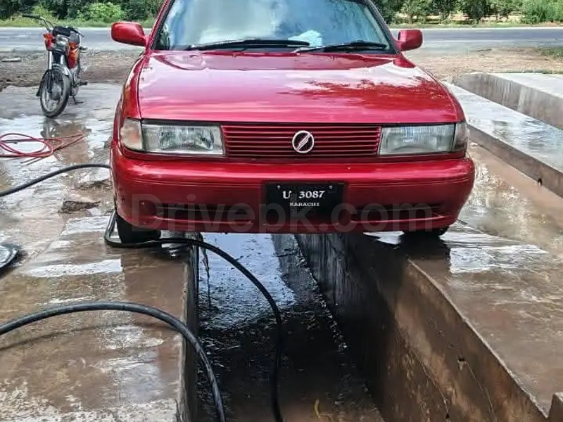Nissan Sunny 1992