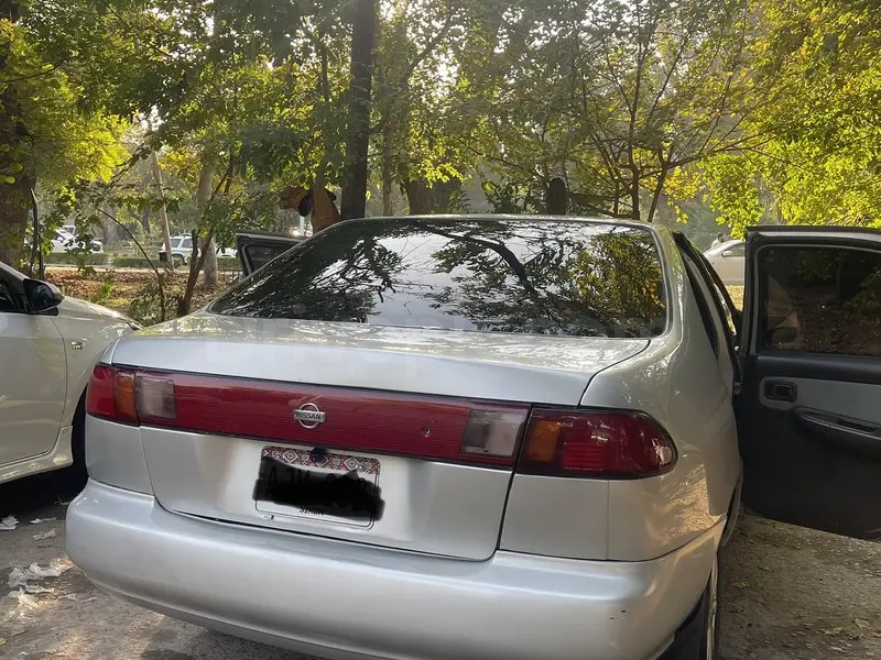 Nissan Sunny 1996