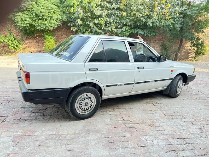 Nissan Sunny 1988