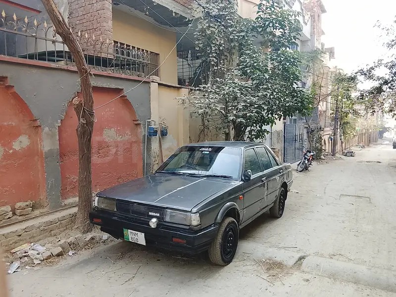 Nissan Sunny 1987