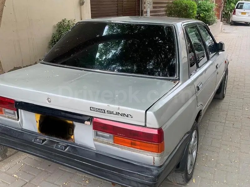 Nissan Sunny 1986