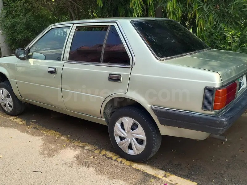Nissan Sunny 1985