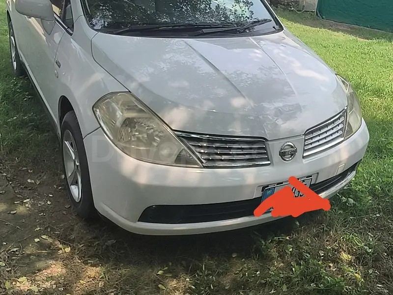 Nissan Tiida 2007