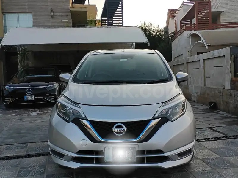 Nissan Note E Power 2016