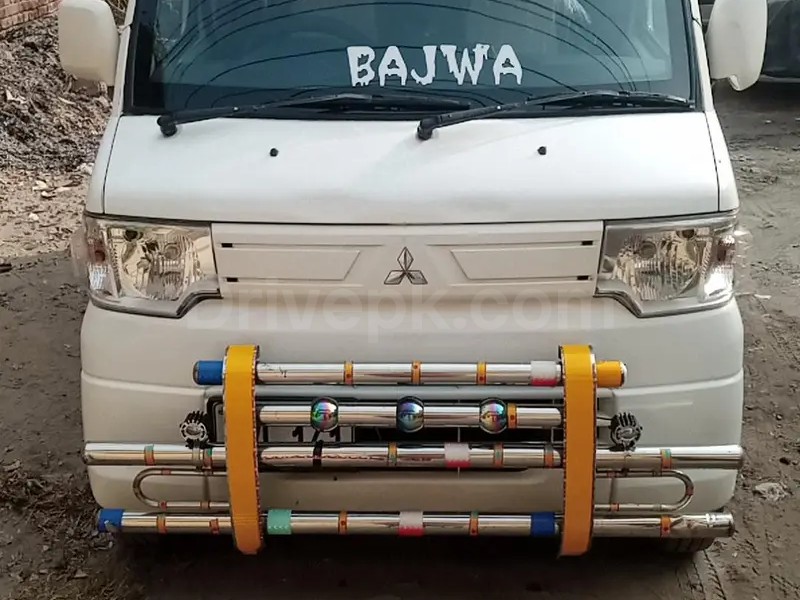 Mitsubishi Minica 2018