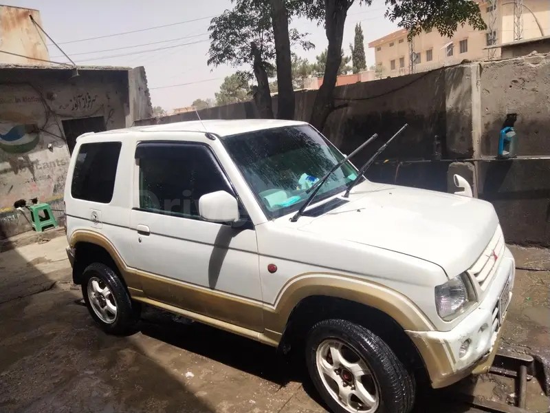 Mitsubishi Pajero Mini 2004