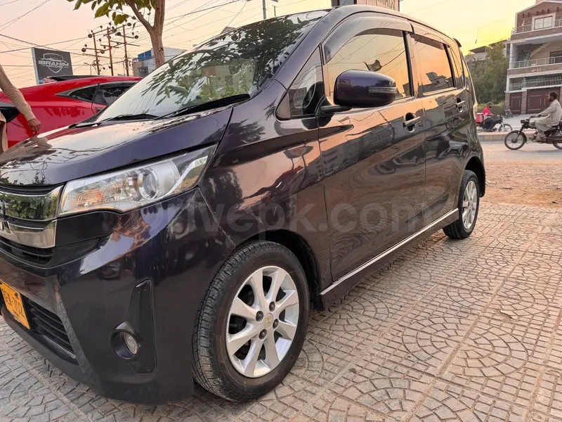 Mitsubishi EK Custom 2013