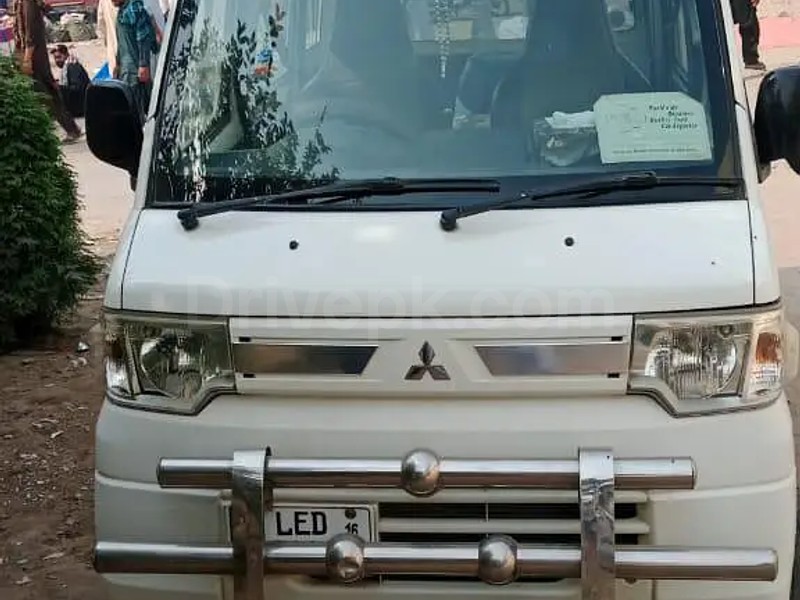 Mitsubishi Minicab Bravo 2016