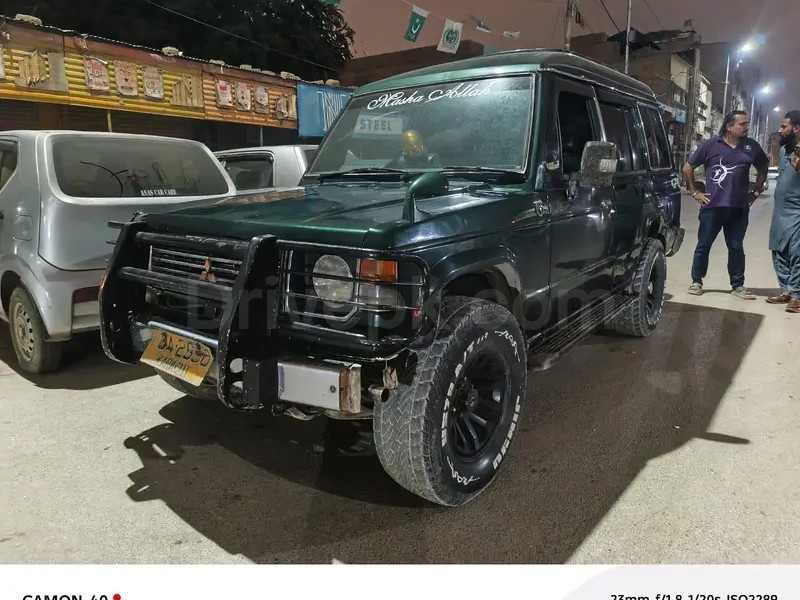 Mitsubishi Pajero 1989