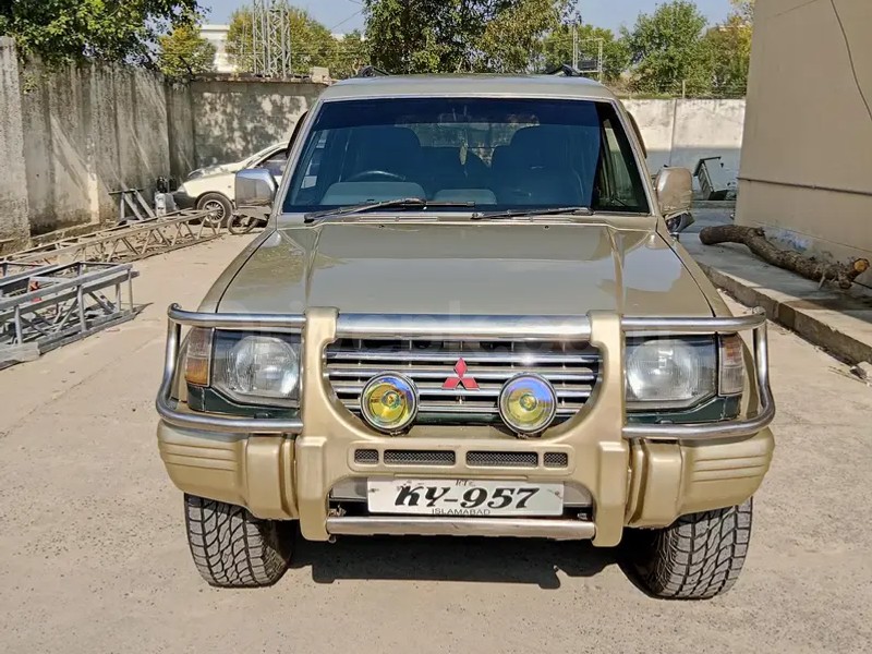 Mitsubishi Pajero 1992