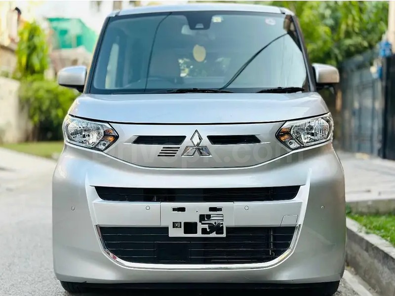 Mitsubishi EK Space Custom 2022