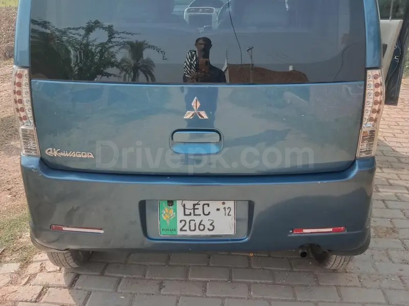 Mitsubishi Ek Wagon 2012