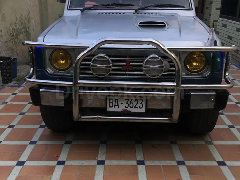 Mitsubishi Pajero 1986