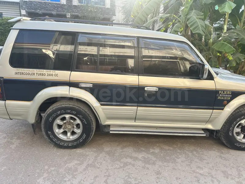 Mitsubishi Pajero 1991