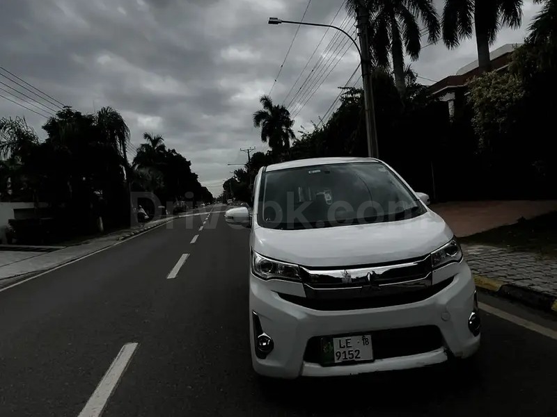 Mitsubishi EK Custom 2014