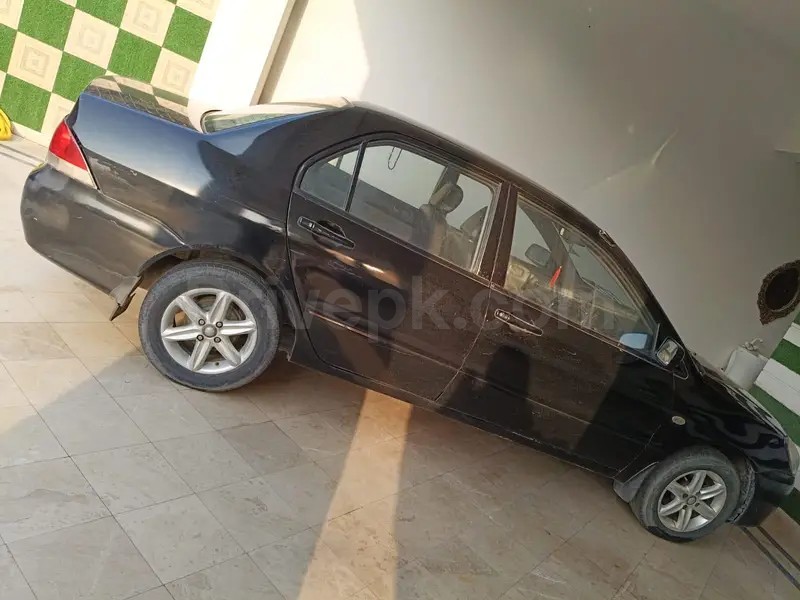 Mitsubishi Lancer 2005