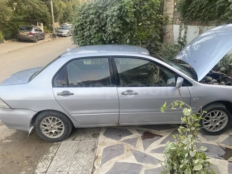 Mitsubishi Lancer 2005